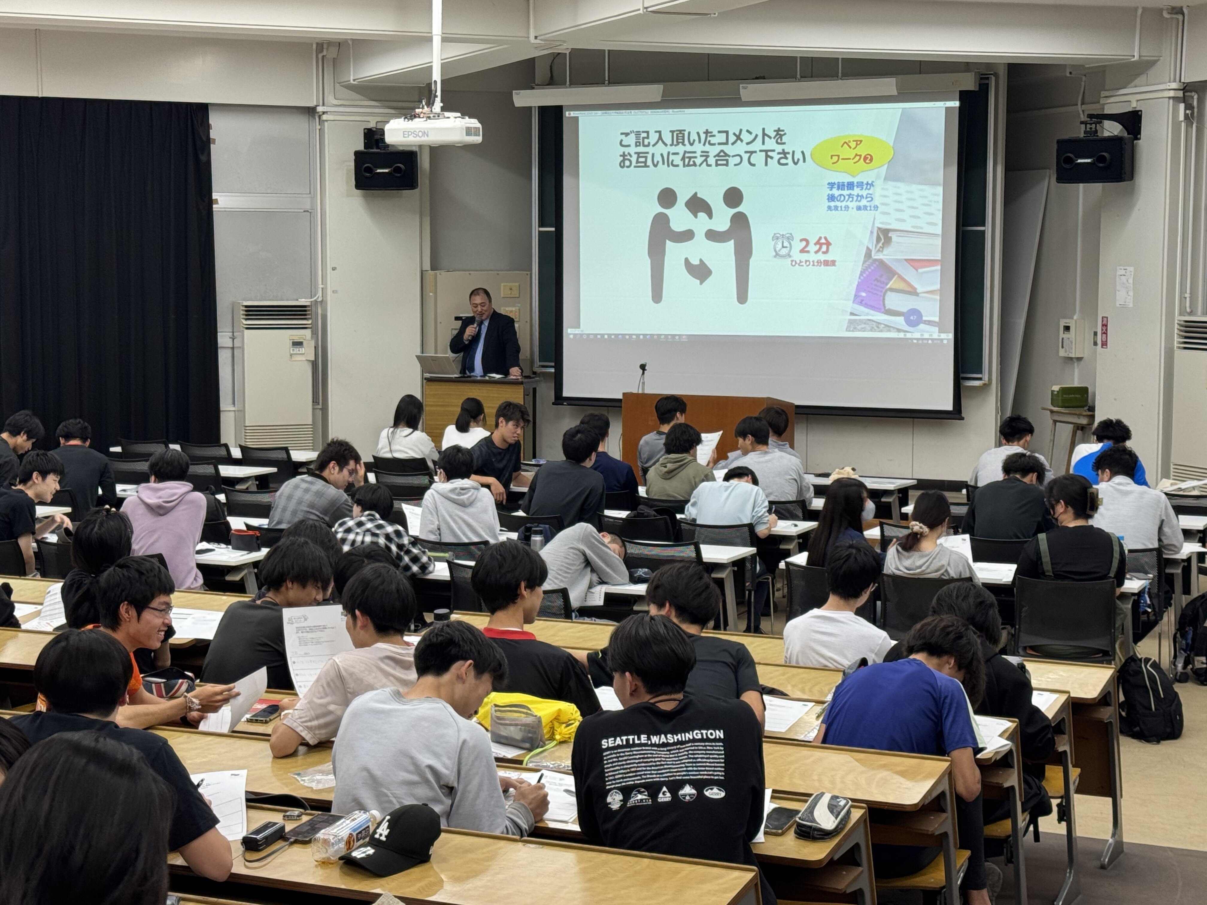 キャリア形成Ⅲにて「PROGテスト解説会」を実施しました 