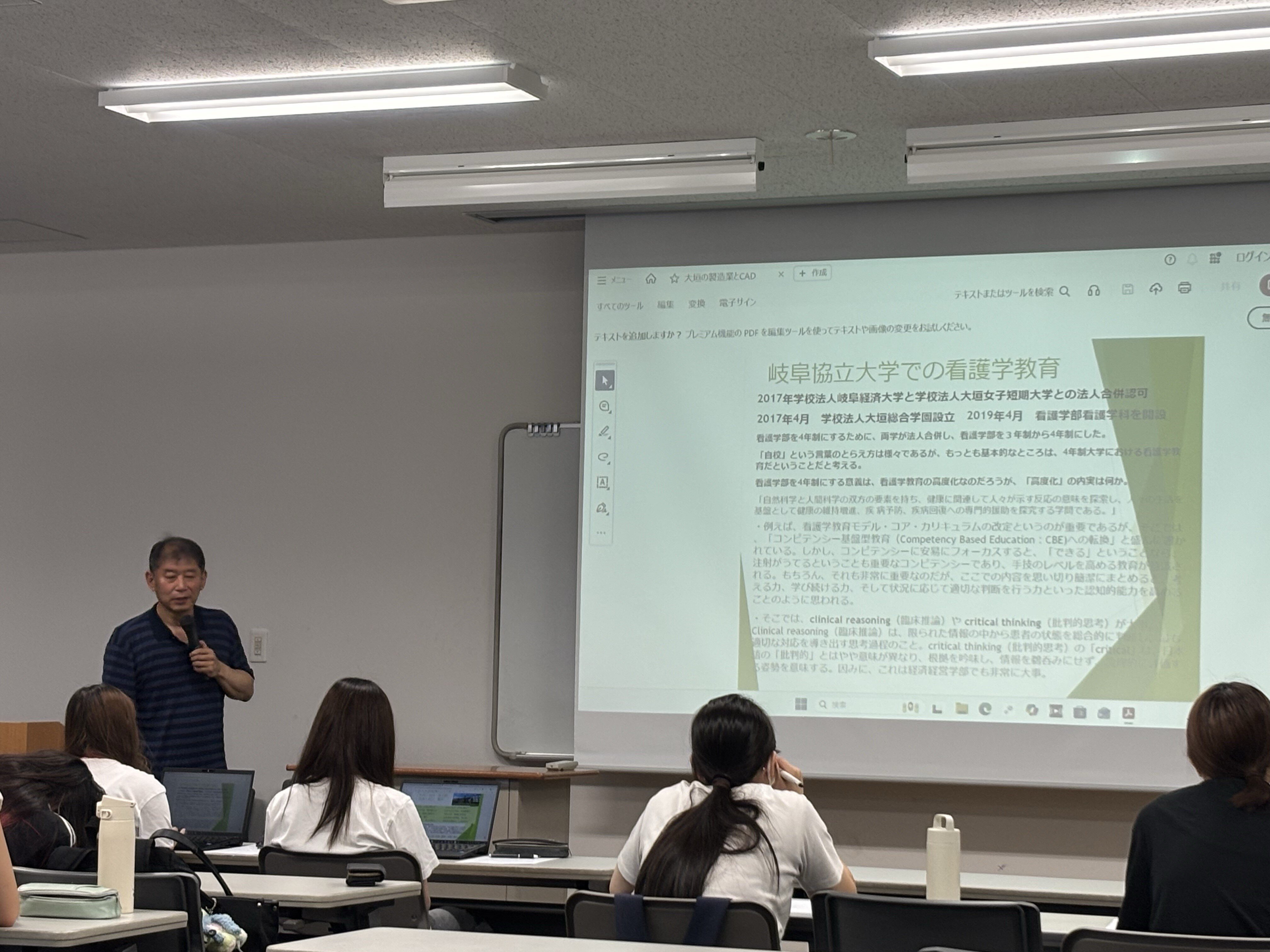 【看護学部】1年生を対象とした自校教育講演を行いました 