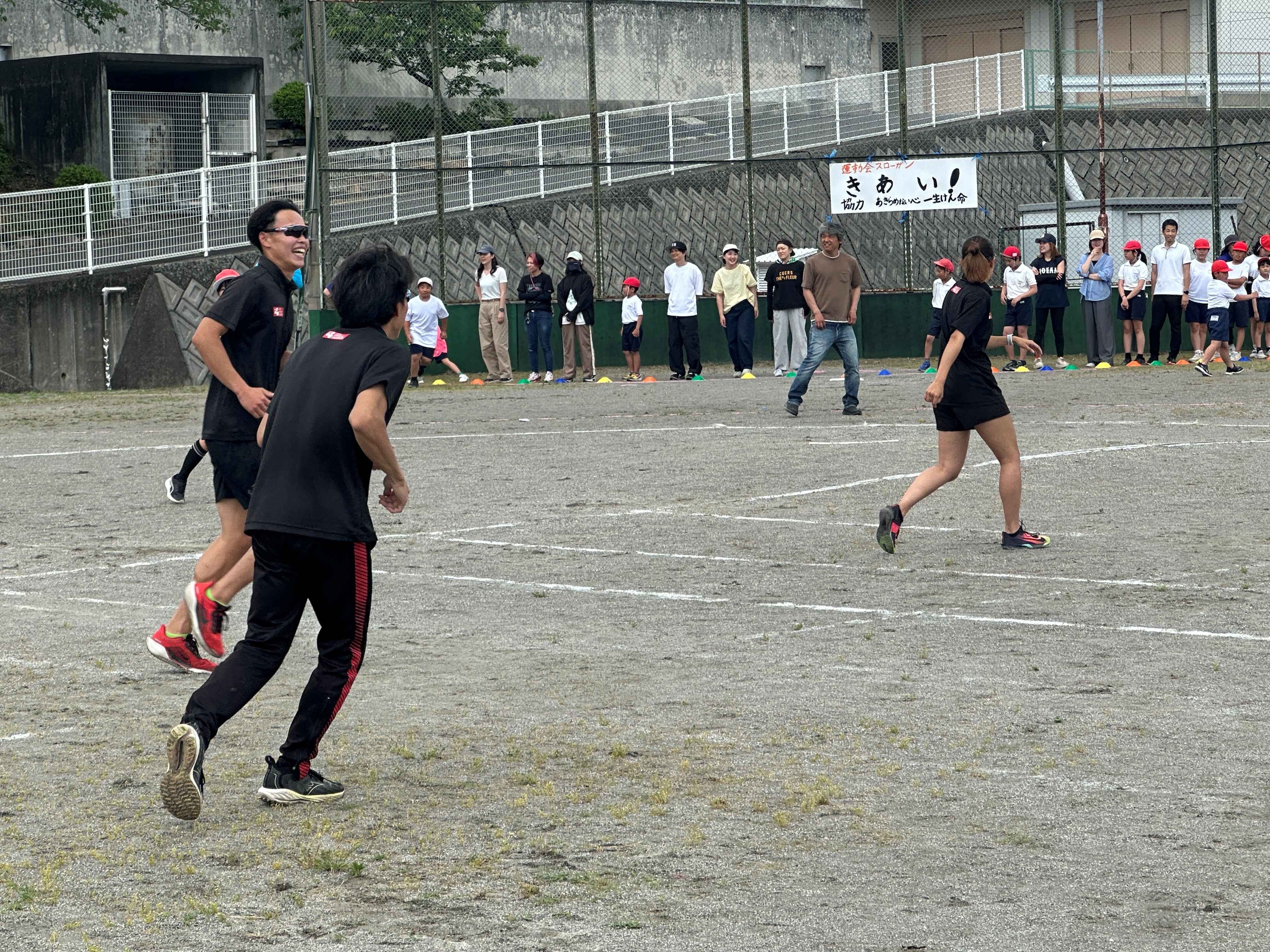 海津市立下多度小学校運動会に本学学生が参加しました 