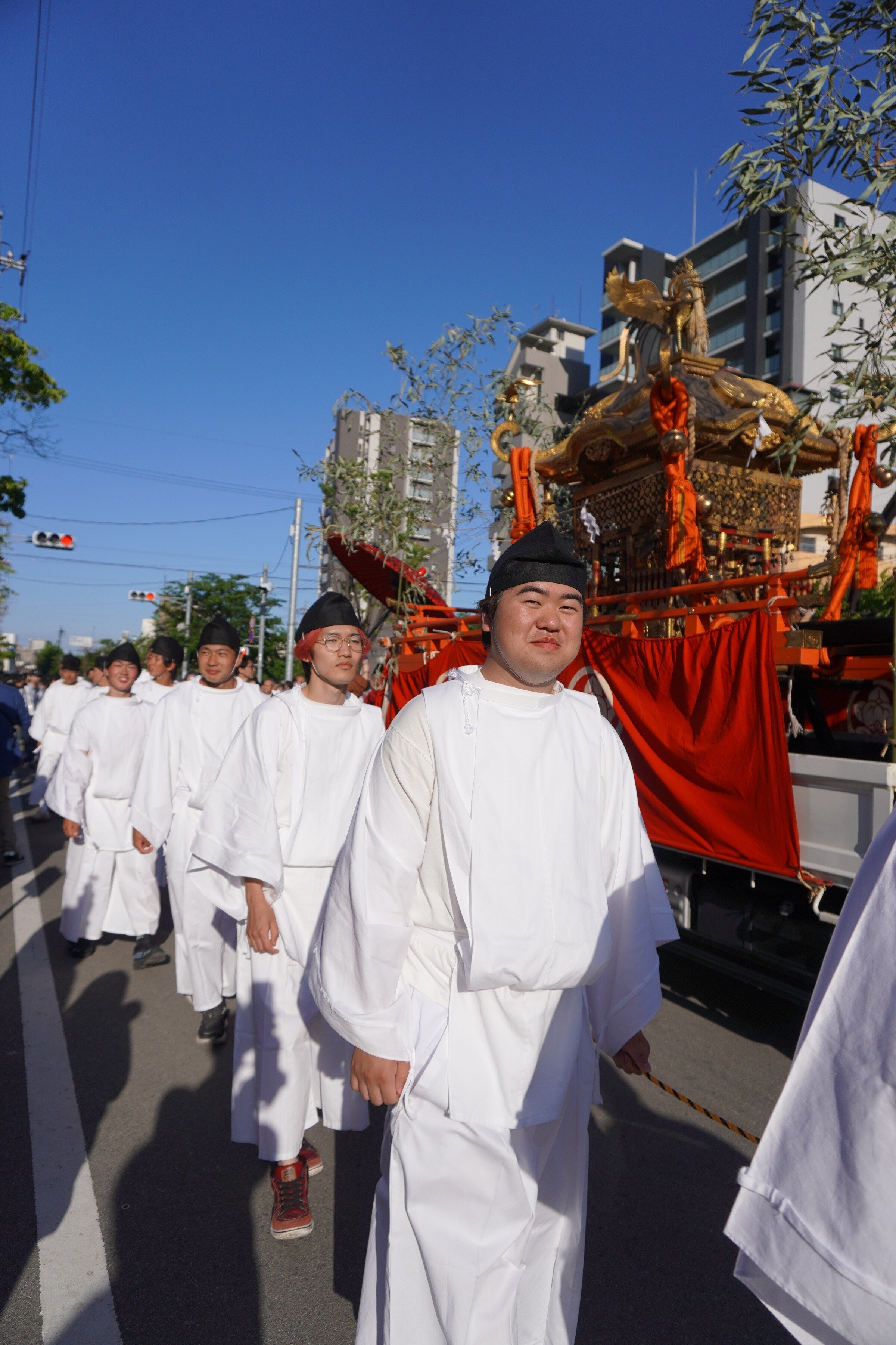 2026年5月10日の本楽において、御輿と13両による大垣まつり行列が実施され、本学学生が参加しました。 