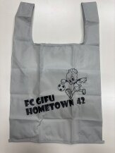 学生がインターンシップでFC岐阜のノベルティグッズ企画・制作に参画しました