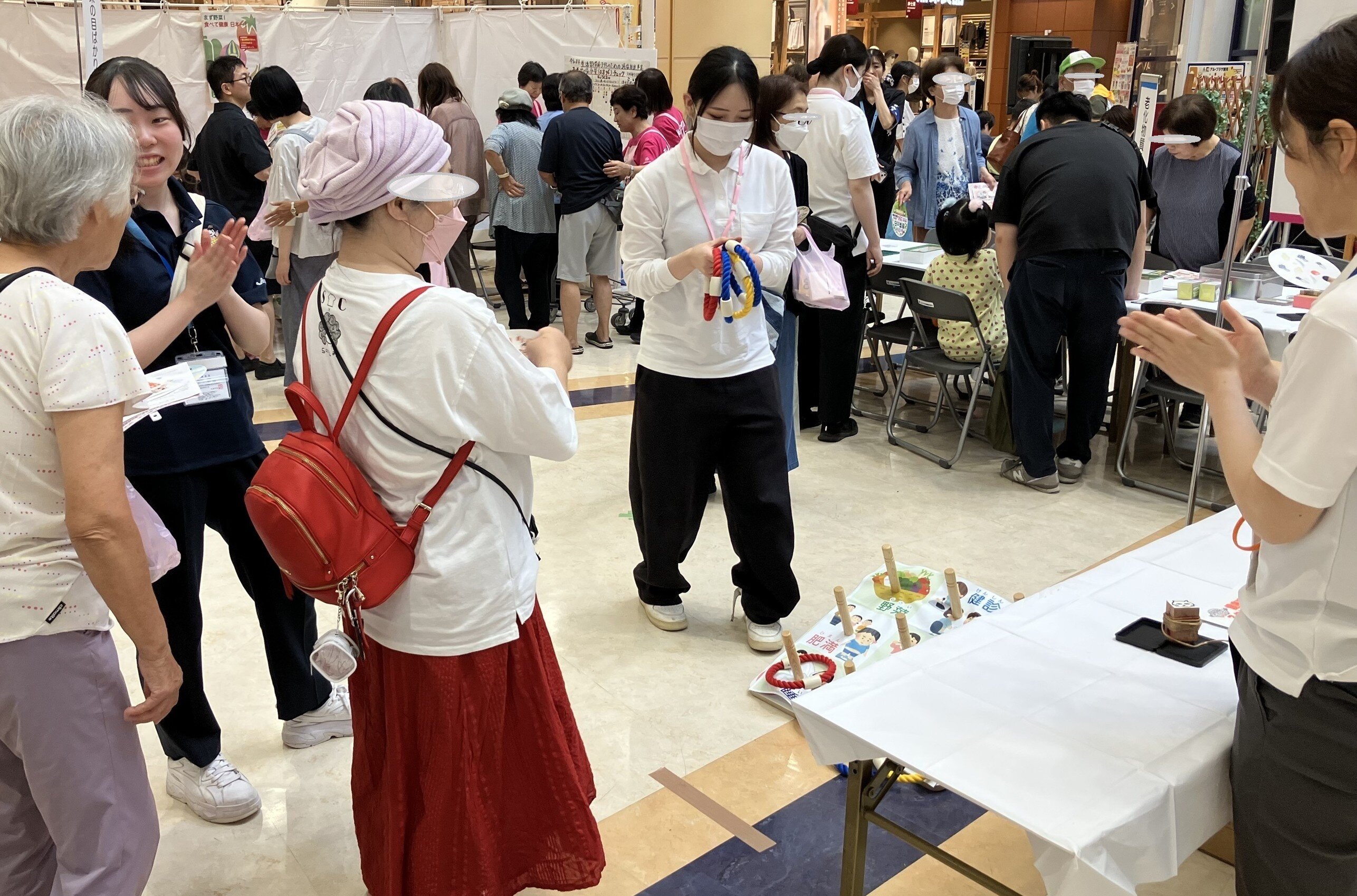 【看護学部】ボランティアサークル 「ヘルシーおおがきフェア」に参加しました。